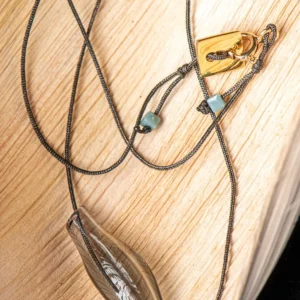 Le collier. Verre soufflé