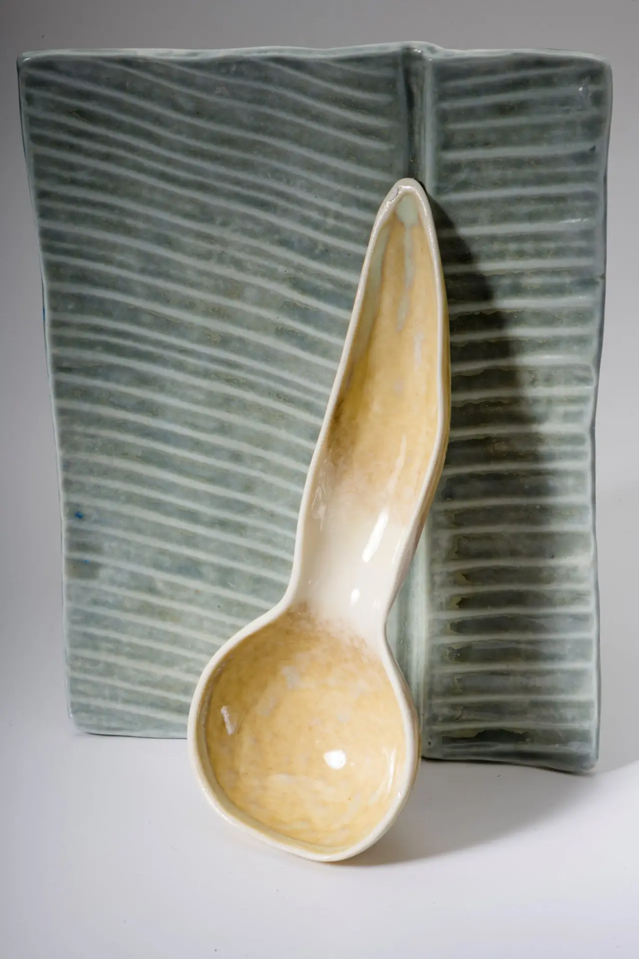 La porcelaine. Petite assiette "Fey Fig" – Image 6