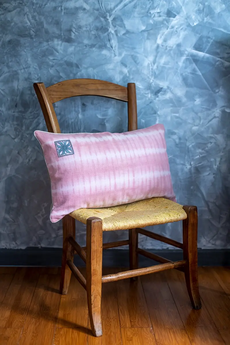 La broderie de Cilaos. La housse de coussin rectangulaire – Image 13