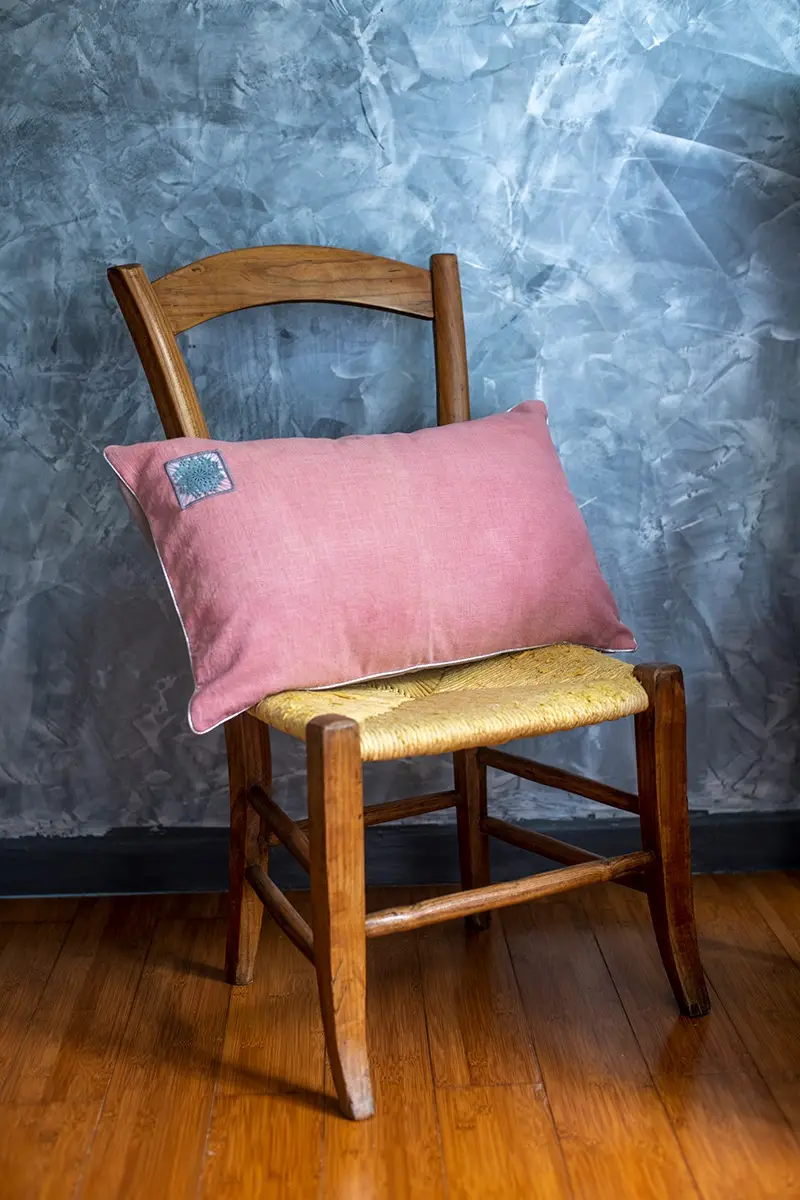 La broderie de Cilaos. La housse de coussin rectangulaire – Image 17
