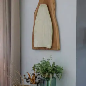 L'œuvre murale. "Fey fig sur bois de tamarin"